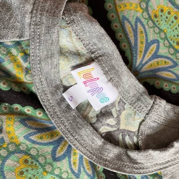 LuLaRoe 3/4-sleeve Paisley Baseball T-shirt - Picture 6 of 6